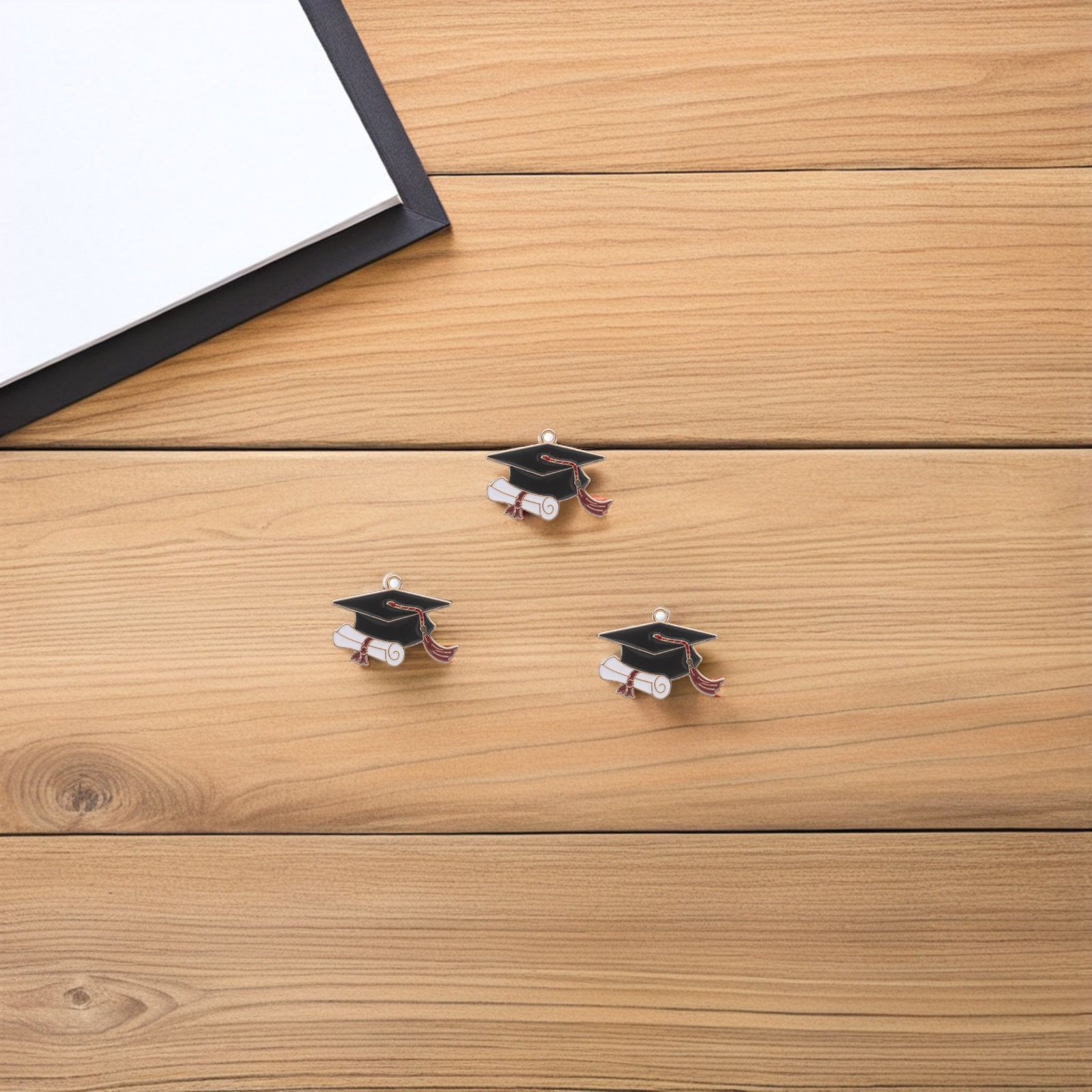 50Pcs Graduation Cap Pendants  - Jewelry Making Diploma 评论和价格