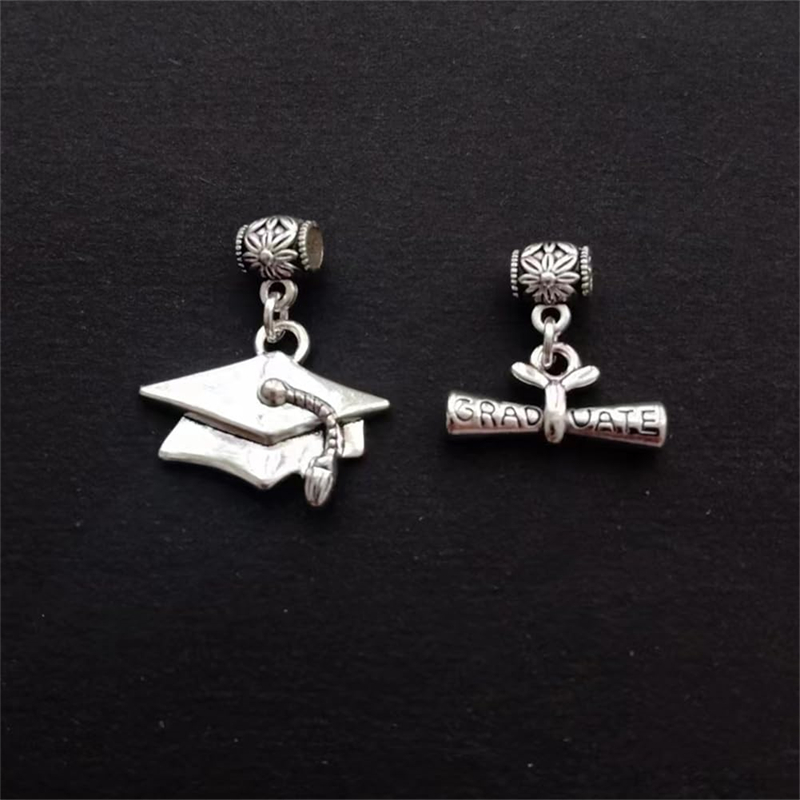 Graduation Hat Charms, Diploma - Jewelry Making Diploma 评论和价格