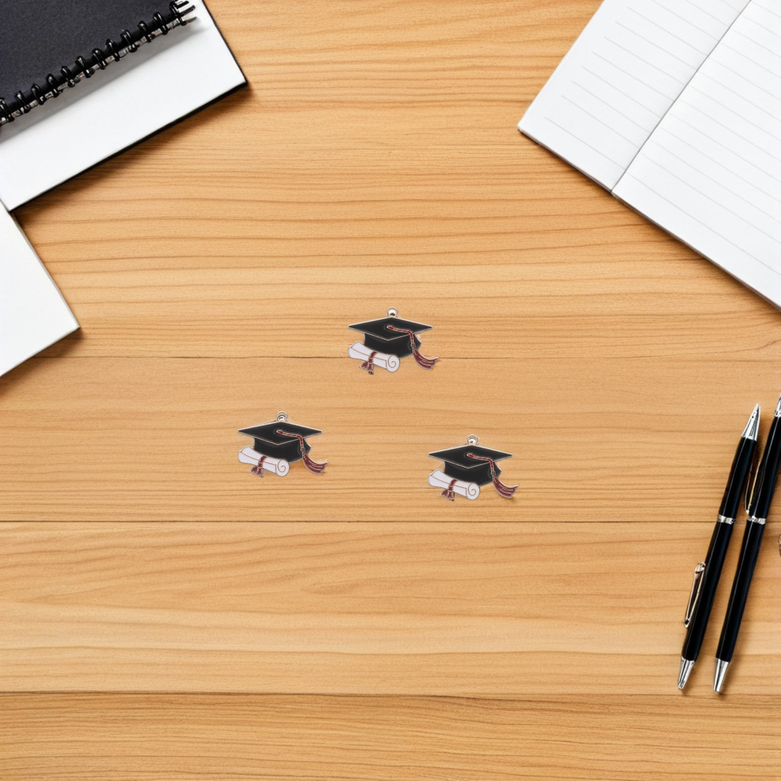 50Pcs Graduation Cap Pendants  - Jewelry Making Diploma 评论和价格